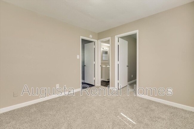 Building Photo - 319 A Verdery Drive