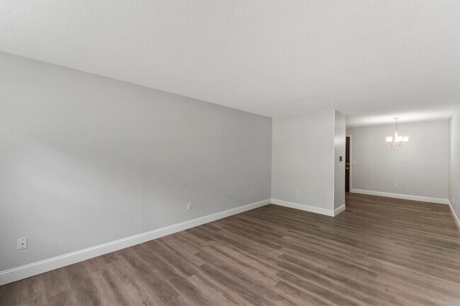 Building Photo - 34A Padanaram Ave