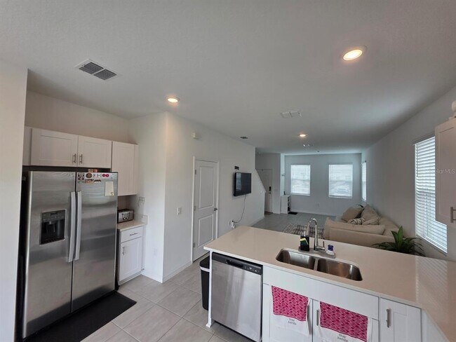 Building Photo - 3318 Composition St