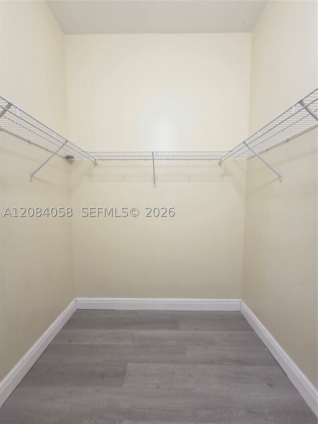 Building Photo - 14209 SW 160th Ct