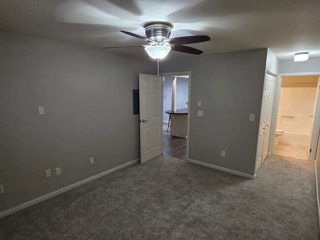 Building Photo - 2 bedroom 2 bath downtown condo