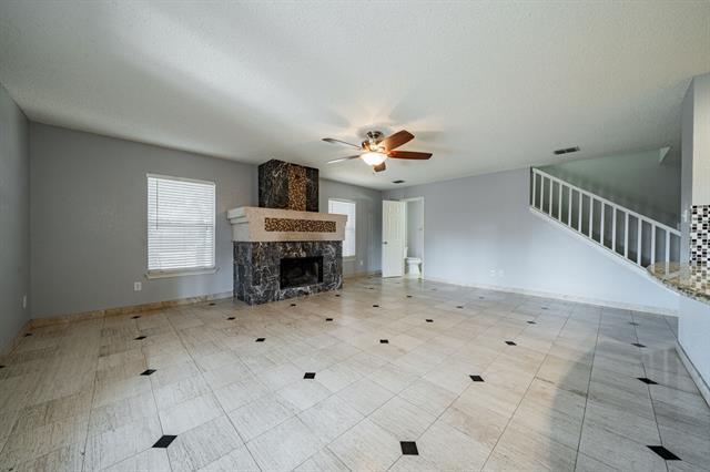 Building Photo - 2001 Barton Springs Dr