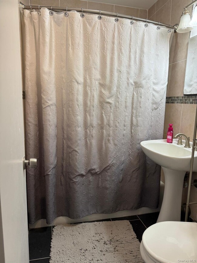 Building Photo - 510 Dubois Ave