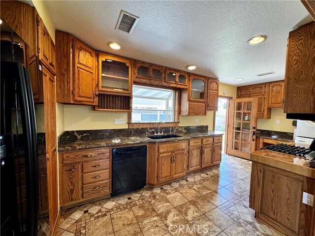 Building Photo - 14414 Studebaker Rd