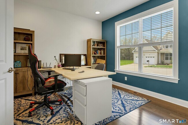 Building Photo - 310 Nutmeg Ln