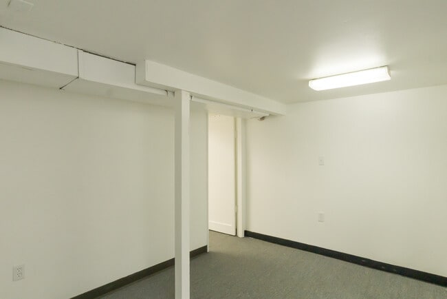 Building Photo - 7547 26th Ave NW