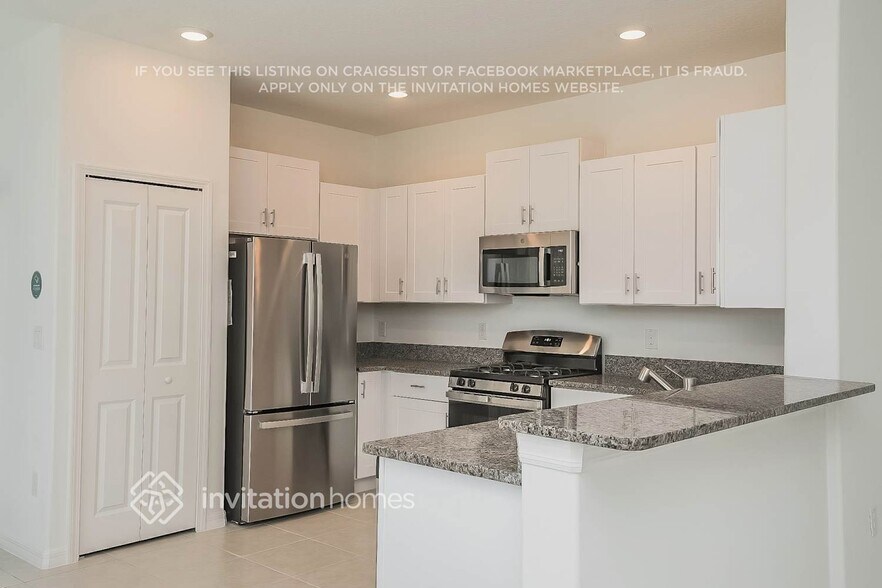 Building Photo - 8281 Birch Hvn Ln