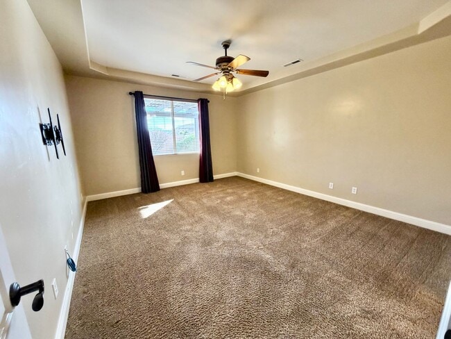 Building Photo - Beautiful 4 bed 2.5 bath Home!