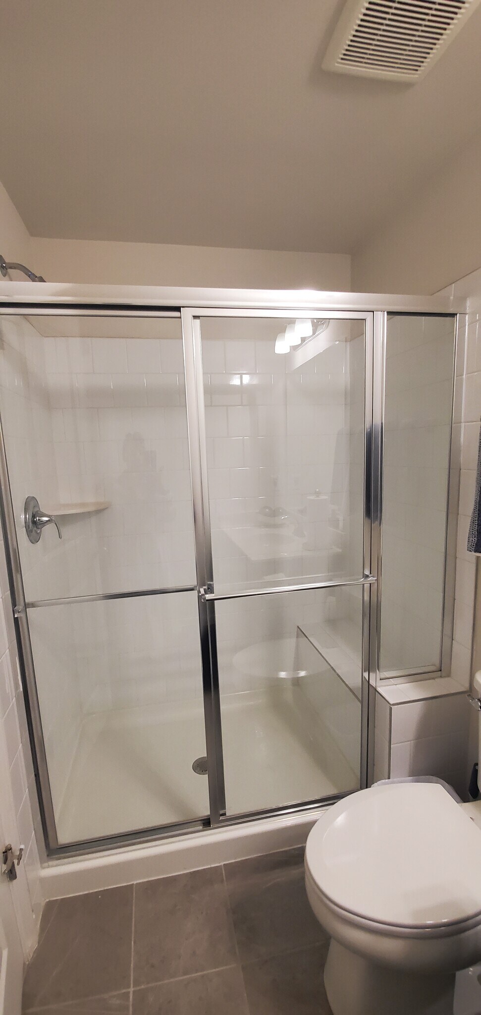 Bathroom Shower - 225 Brafferton Blvd