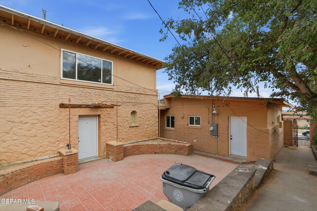 Building Photo - 2413 Copper Ave