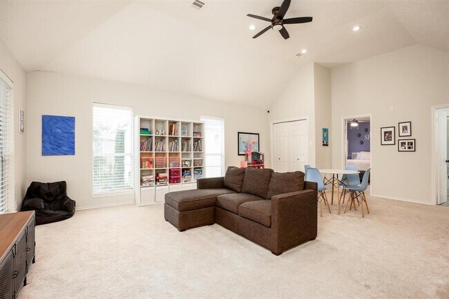 Building Photo - 8915 Wallington Dr