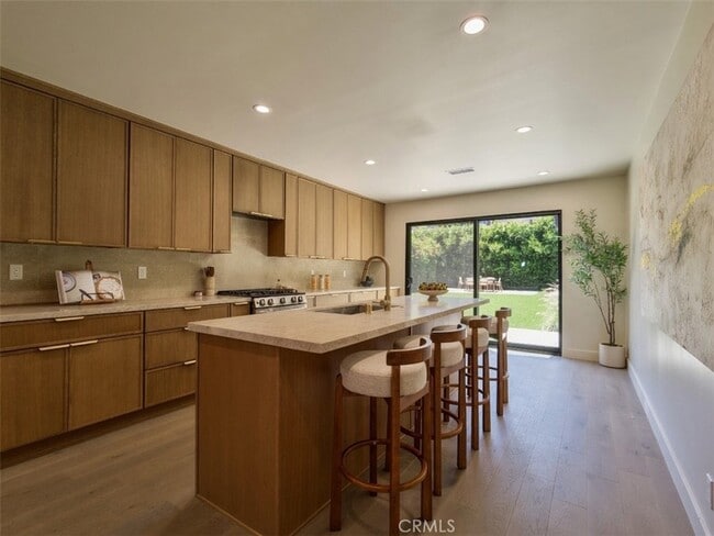 Building Photo - 4819 Genesta Ave