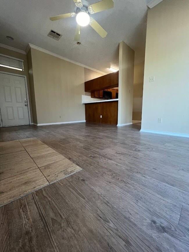 Building Photo - K624 - Wedgewood # 301