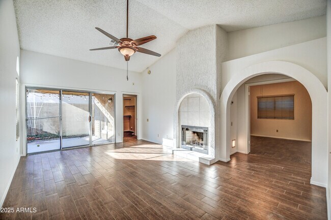 Building Photo - 11102 N 111th St