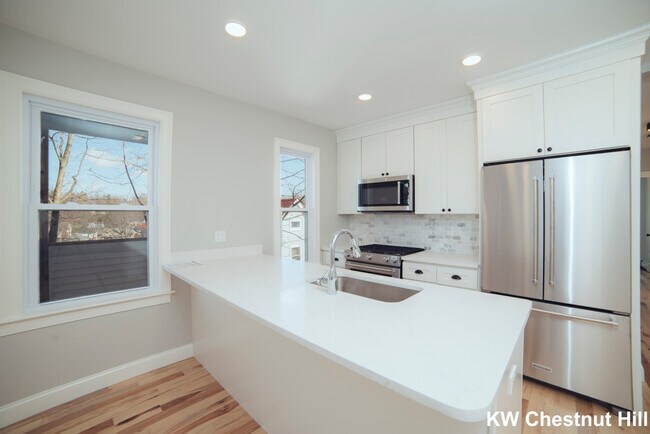 Building Photo - 10 Duffley Ct