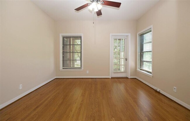 Building Photo - 2301 Sunset Blvd