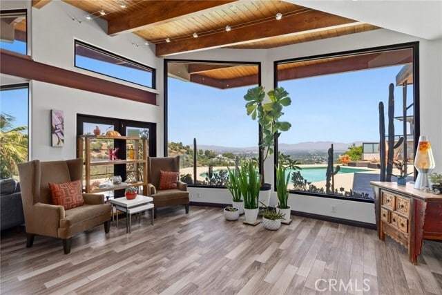 Building Photo - 3655 Glenridge Dr
