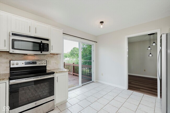 Building Photo - 10772 Morristown Ct