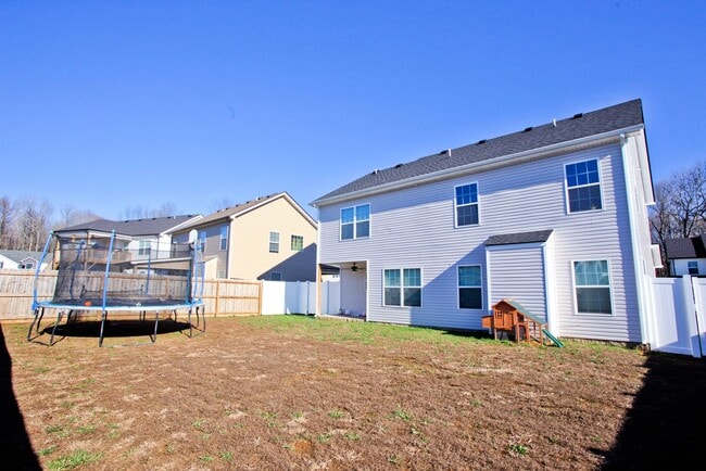 Building Photo - 1255 Magnum Dr