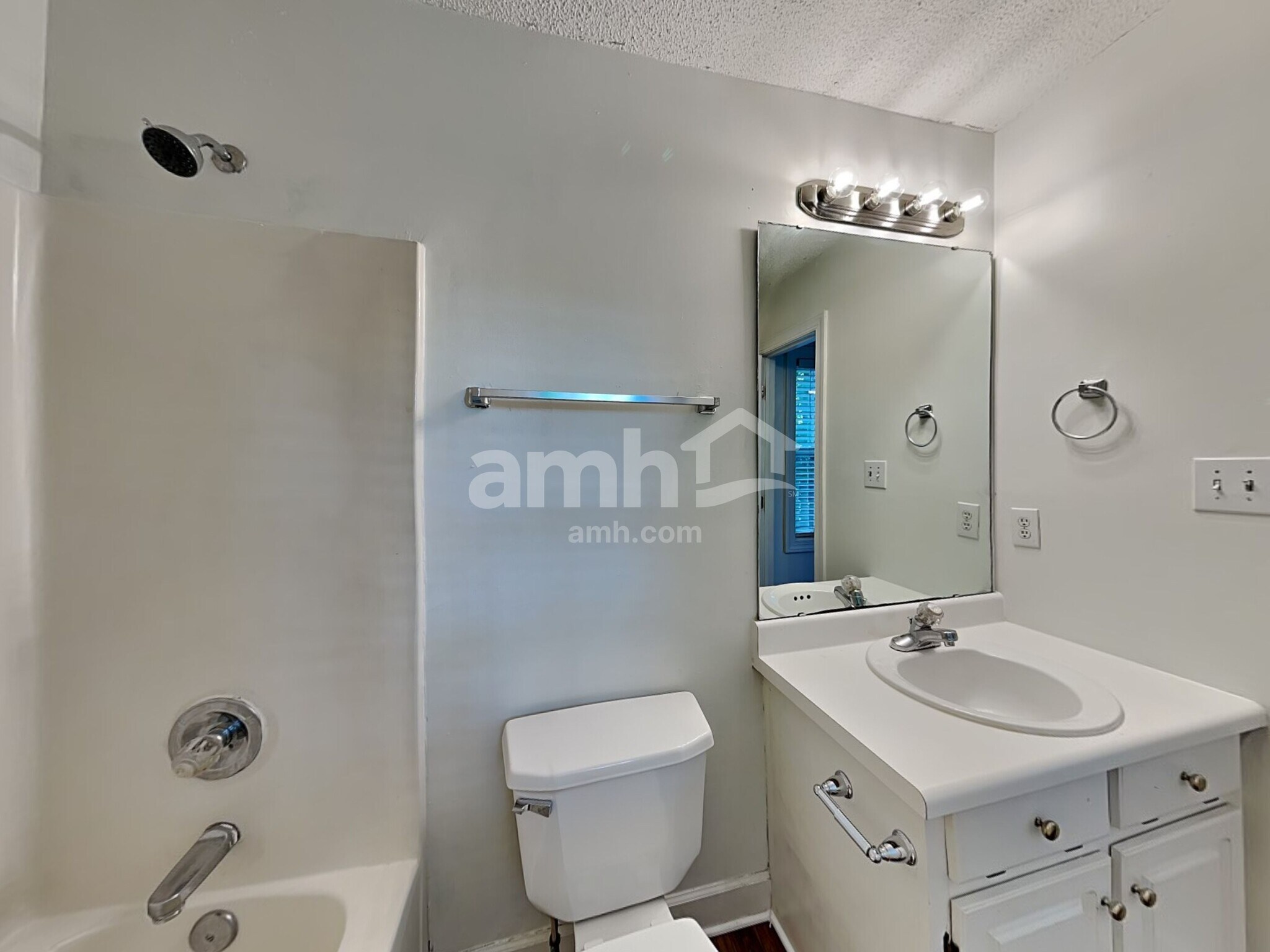 Building Photo - 803 Delray Ln