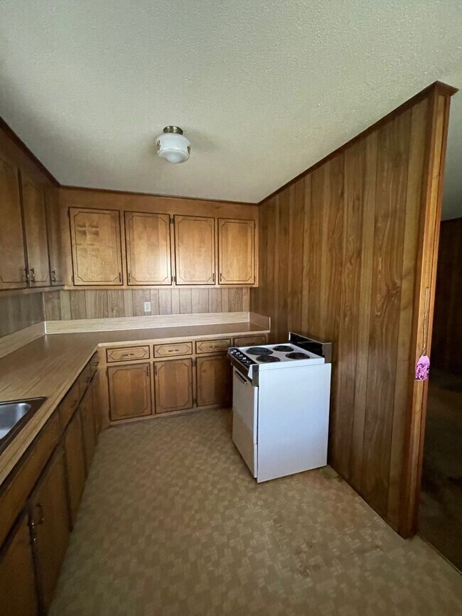 Building Photo - Adorable 1 bedroom 1 bath apartment . Loca...