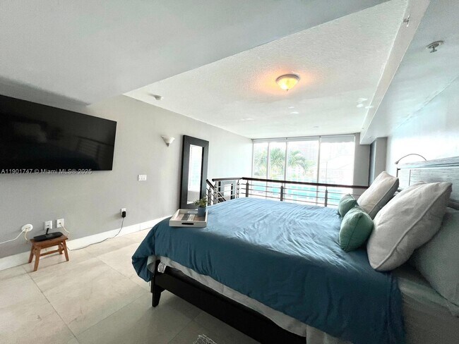 Building Photo - 41 SE 5th St