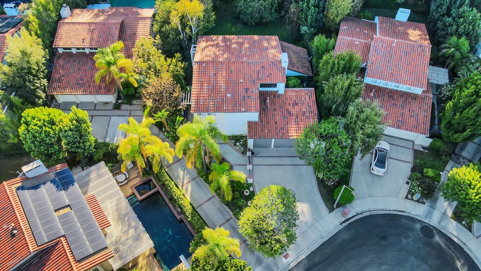 Building Photo - 23450 Park Hermosa