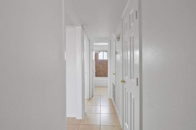 Building Photo - La Paloma Village Apartments