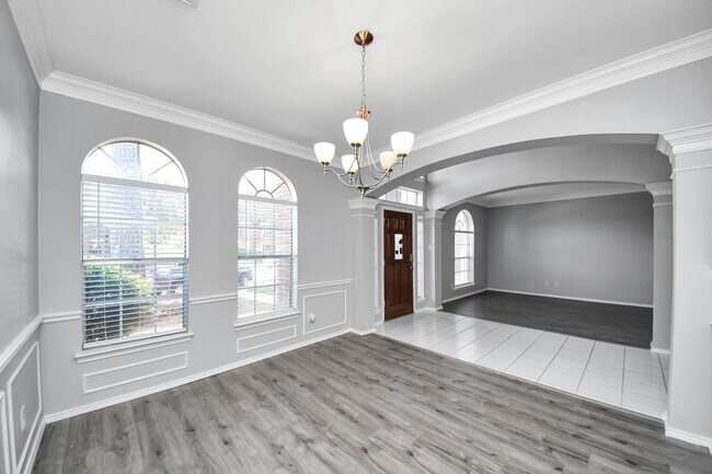 Building Photo - 16810 Valley Palms Dr