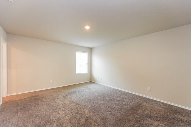 Building Photo - 5715 Leon Pl