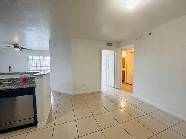 Building Photo - 6752 Heritage Grande