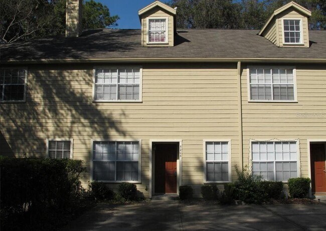 Primary Photo - 5205 SW 97th Dr