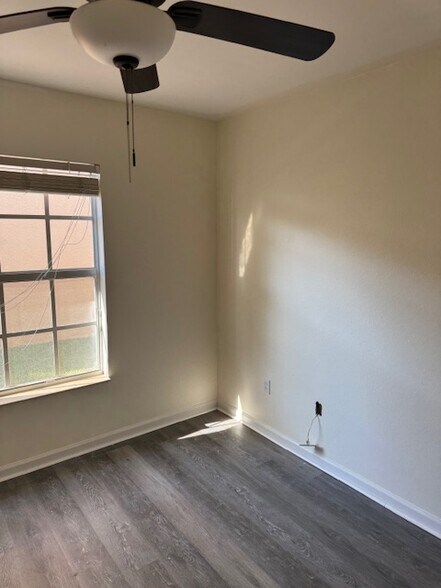 Building Photo - 11075 Lancewood St