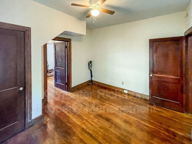 Building Photo - 2806 Hawthorne Ave