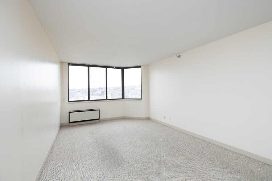 Building Photo - 291 7th St W