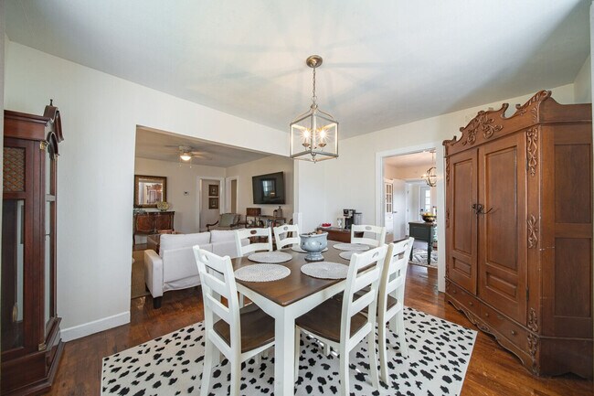 Building Photo - 161 Calhoun Rd