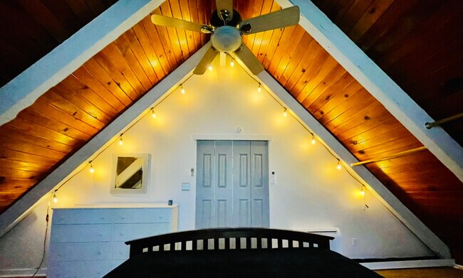 Building Photo - 20586 Kings Ct