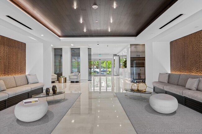 Building Photo - 435 Bayshore Dr