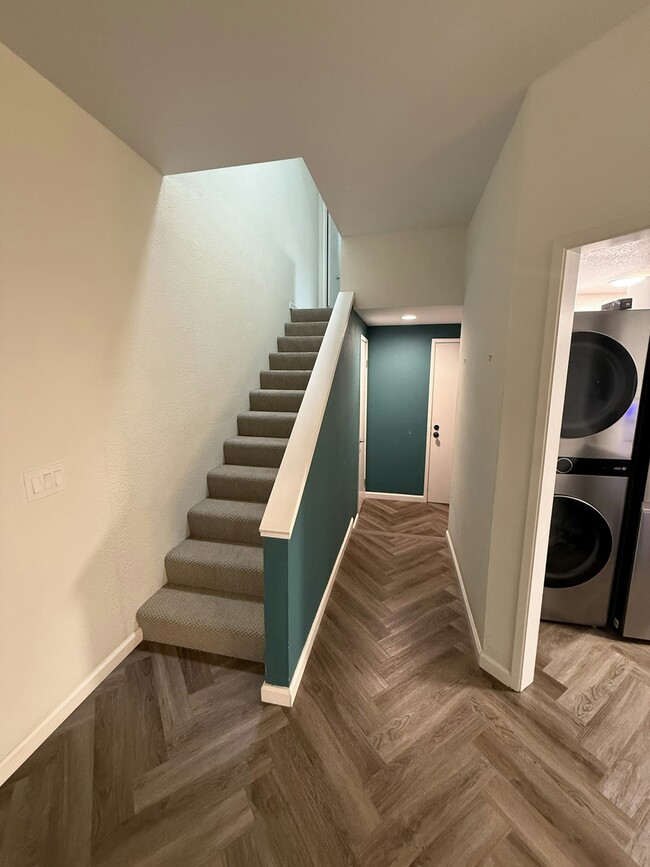 Building Photo - 1255 Detroit Ave