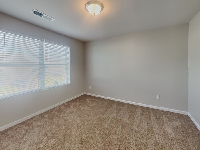 Building Photo - 733 Point Andrews Dr SW
