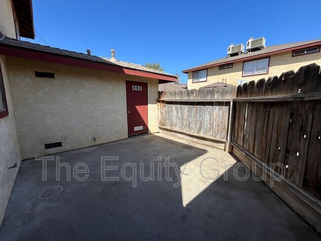 Building Photo - 850 N Williford Dr