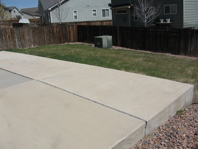 Building Photo - 8361 Newbury Way