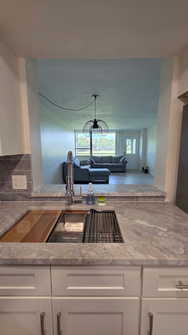 Building Photo - 2618 Cove Cay Dr