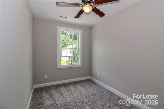 Building Photo - 3973 Newhall Dr NW