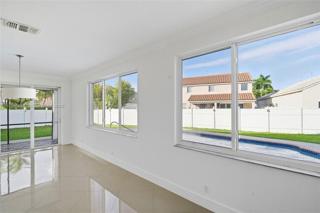 Building Photo - 1049 Thistle Creek Ct