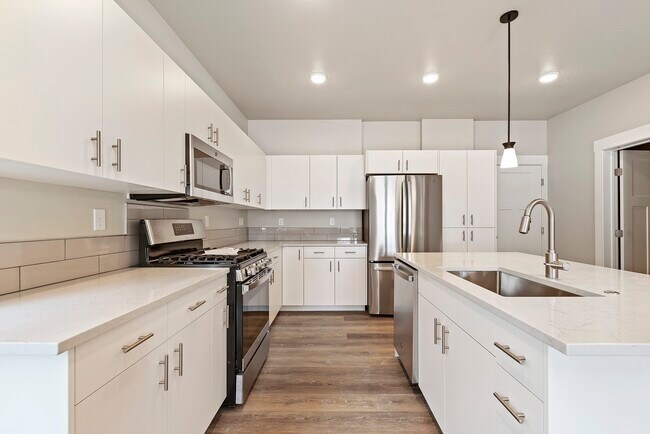 Building Photo - 3162 N Spiceland Ln