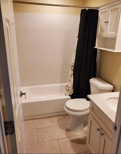 Building Photo - 1940 Peabody Rd