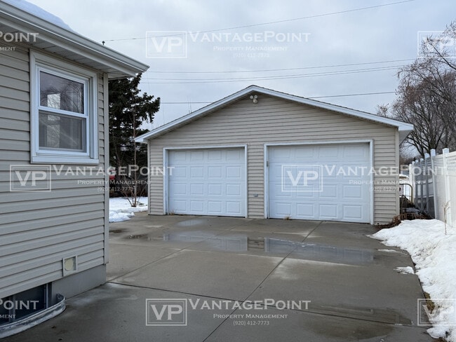 Building Photo - 1838 12th Ave