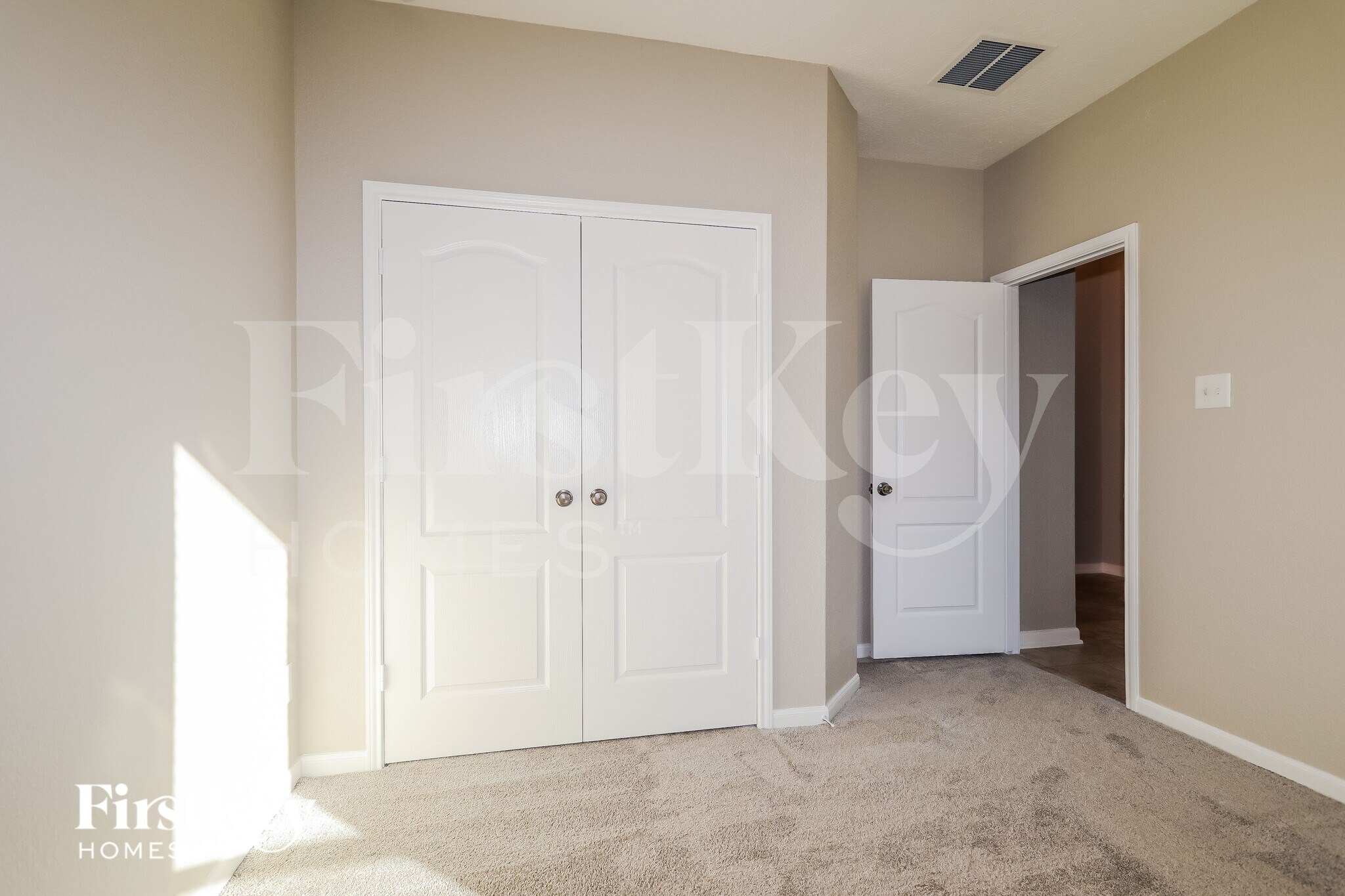 Building Photo - 8757 Ute Creek Ln