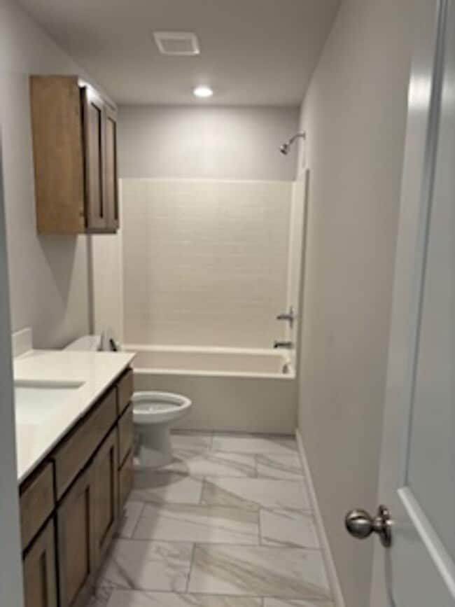 Building Photo - Beautiful New Home!